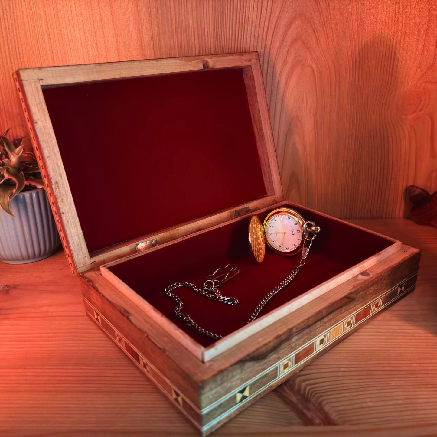 Damasceense Houten Sieradendoos – Oosters Handgemaakt Kunstwerk