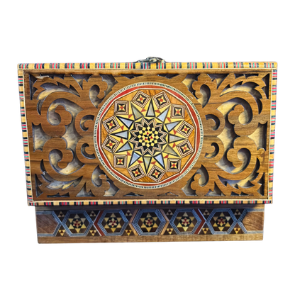 Handgefertigte Mosaik-Schatulle aus Damaskus – Perlmutt & Schnitzkunst