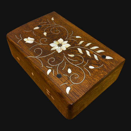 El Yapımı Şam Lüks Kutusu – Sedef & Kadife Zarafeti