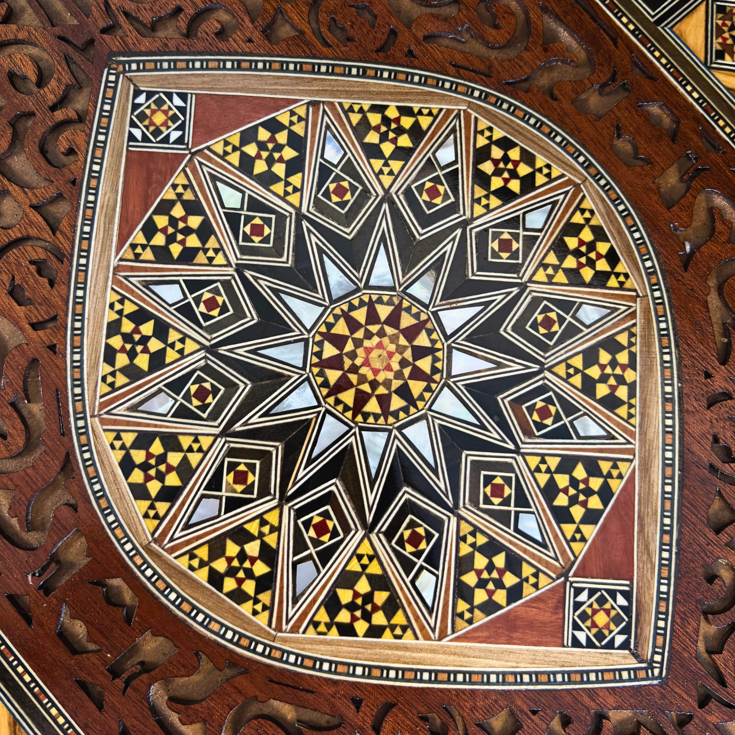 Luxury Damascene Mosaic Serving Tray – Mother of Pearl & Hand-Carved Elegance